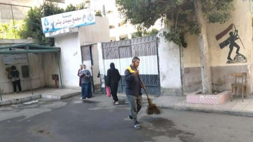 تنظيف محيط مدارس الإسكندرية