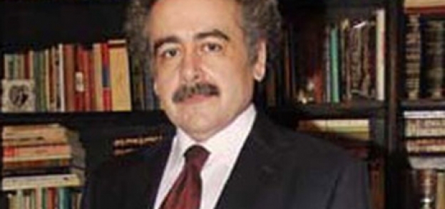 الدكتور علاء عبد الهادي رئيس اتحاد كتاب مصر