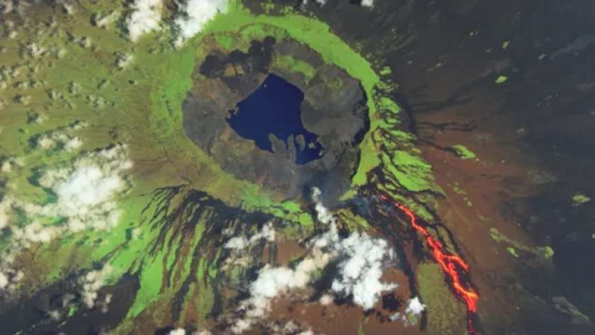 بركان الإكوادور