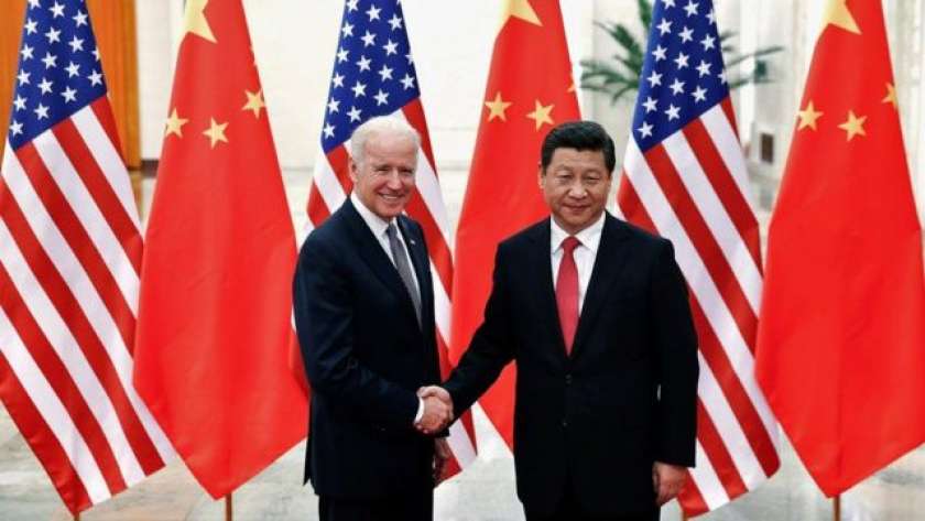 الرئيس الصيني شي جين بينج والرئيس الأمريكي بايدن