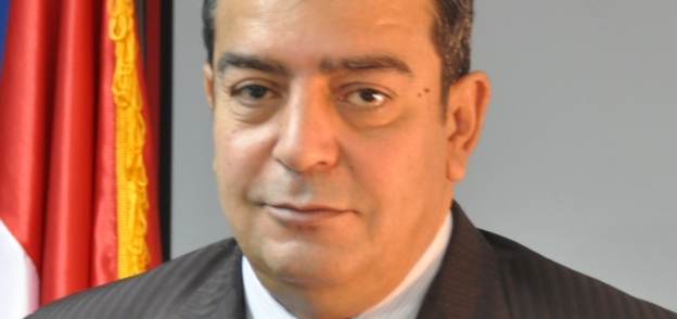 طارق زكي رئيس قطاع الأمن بمصر للطيران