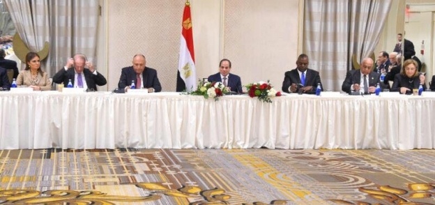 الرئيس عبدالفتاح السيسى خلال لقائه بعدد من الشخصيات الأمريكية البارزة