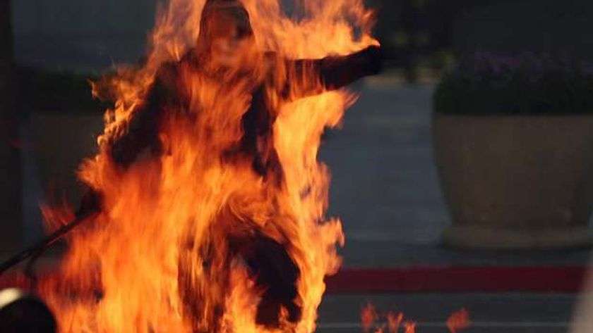 جسد مشتعل به النيران - صورة تعبيرية