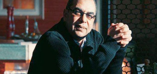 الكاتب الروائي الراحل أحمد خالد توفيق