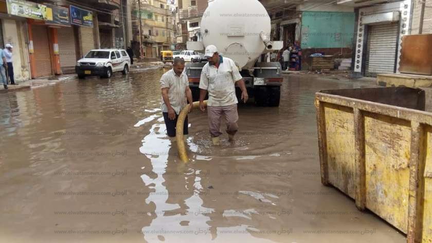 رفع مياه الامطار بكفر الشيخ