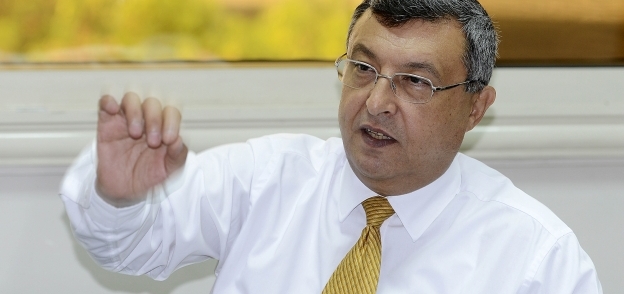 أسامة كمال - وزير البترول الأسبق