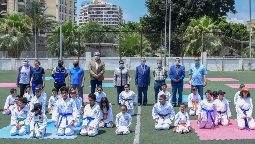 لمتابعة عودة النشاط الرياضي.. محافظ الإسكندرية يتفقد مراكز الشباب
