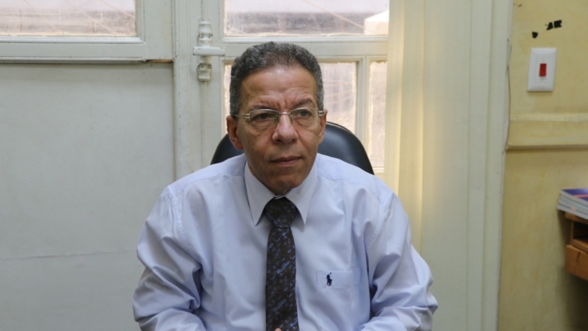 الدكتور أسامة عبد الحى، أمين عام نقابة الأطباء