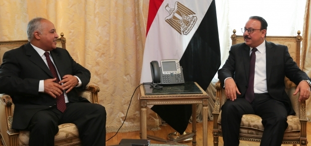 وزير الاتصالات اثناء لقائه مع رئيس STC السعودية للاتصالات
