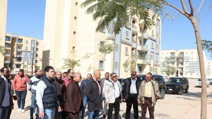 قيادات الإسكان يتفقدون مشروعات المرافق والطرق بمشروع المبادرة الرئاسية سكن لكل المصريين