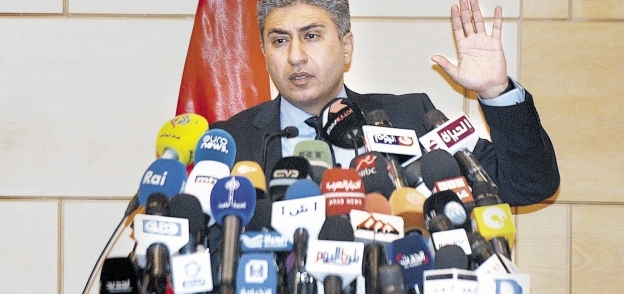 وزير الطيران خلال المؤتمر الصحفى