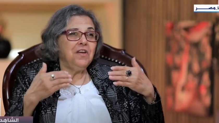 الدكتورة كريمة الحفناوي، الناشطة السياسية وعضو المجلس القومى لحقوق الإنسان