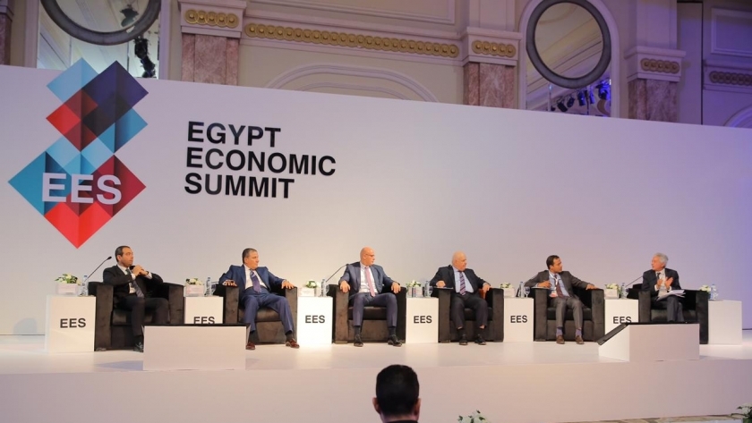 قمة مصر الاقتصادية الأولى توصي بدعم المشروعات الصغيرة
