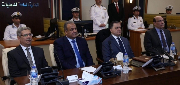 اللواء محمود توفيق وزير الداخلية يتابع تأمين الاستفتاء