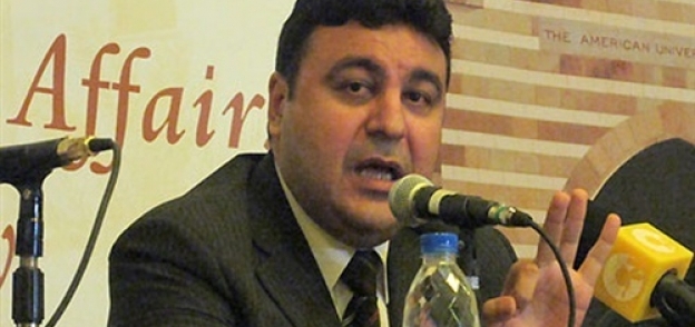 الدكتور ياسر عبد العزيز الخبير الإعلامي