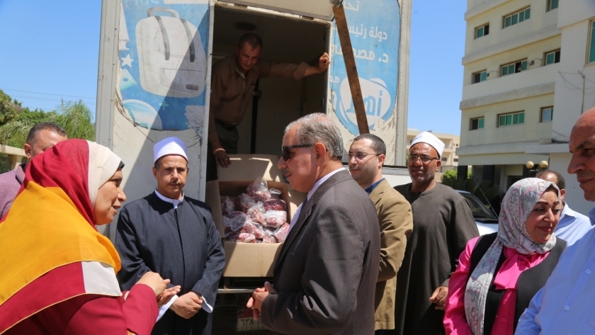 وصول الدفعة الأولى للحوم الأضاحي البلدية إلى كفر الشيخ