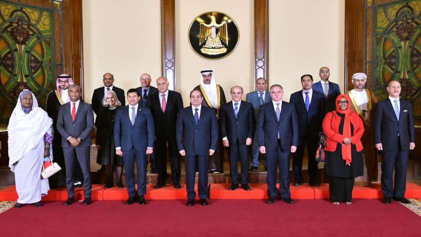 اجتماع الرئيس السيسي مع وزراء الرياضة العرب