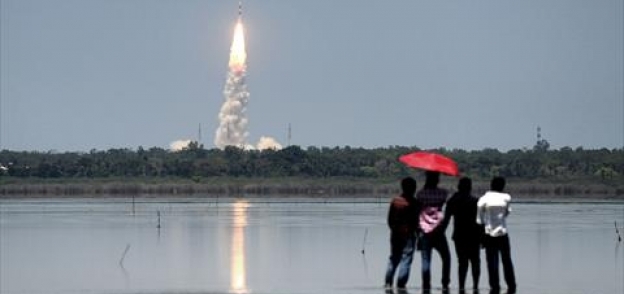 بالصور| الهند تطلق القمر الصناعي السابع للملاحة 1 جي