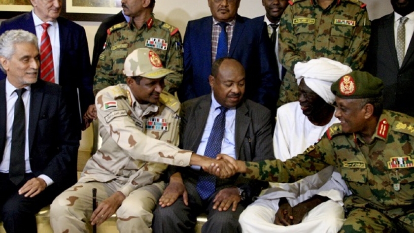 جانب من إعلان اتفاق تقاسم السلطة فى السودان