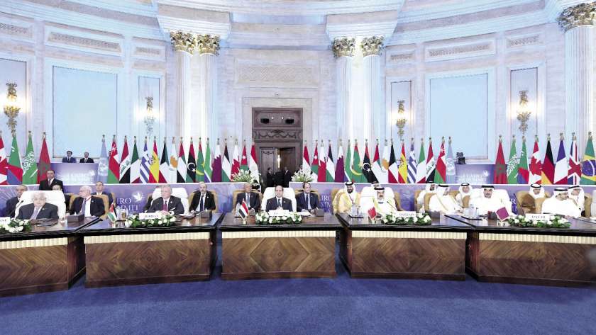 الرئيس السيسي خلال انعقاد قمة القاهرة للسلام