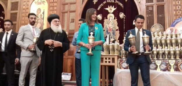 كاتدرائية الزيتون تمنح وزيرة الهجرة درع مهرجان الكرازة المرقسية