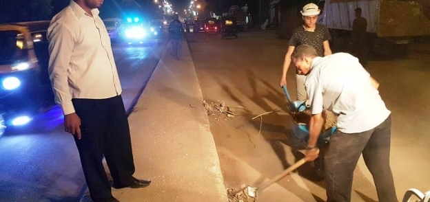 حملة مكبرة للنظافة بشوارع مدينة أخميم في سوهاج