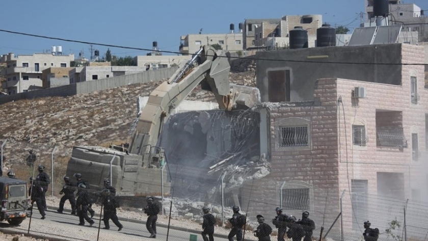الاحتلال يهدم منازل وادي الحمص