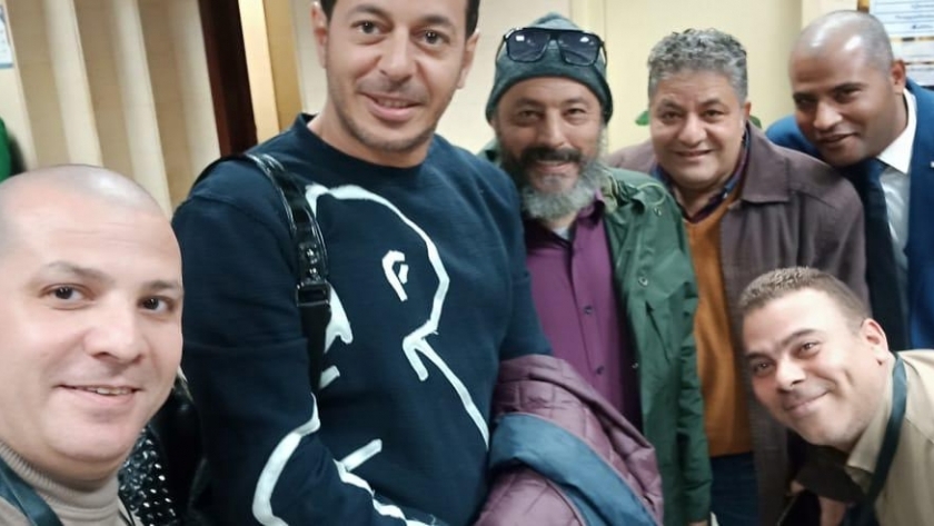 وصول الفنان مصطفى شعبان وعمرو عبد الجليل للأقصر