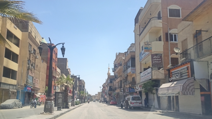 شوارع الاقصر تخلو من المواطنين