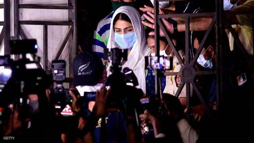 الممثلة الهندية ريا تشاكرابورتي بعد القبض عليها