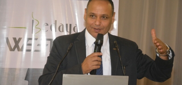 الدكتور محمود صقر رئيس اكاديمية البحث العلمي