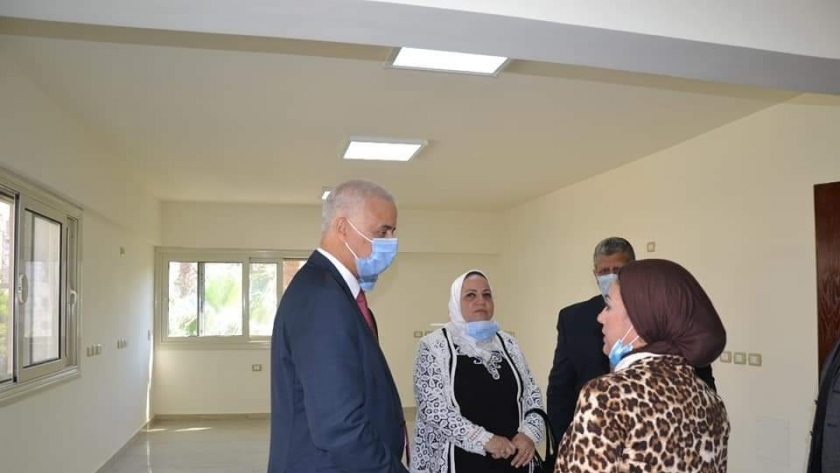 رئيس جامعة الإسكندرية يتفقد مركز طه حسين لرعاية الطلاب ذوي الاحتياجات الخاصة