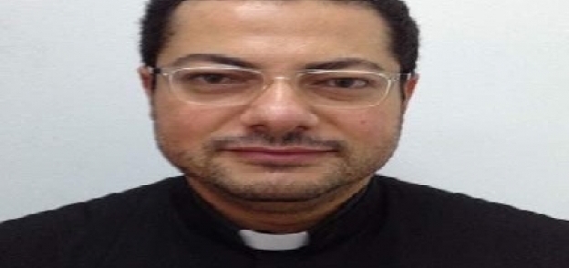 الأب هانى باخوم المتحدث الرسمى باسم الكنيسة الكاثوليكية فى مصر
