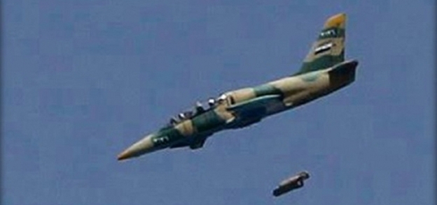 القوات الجوية السورية تستهدف رتلا لمسلحين في ريف إدلب الجنوبي