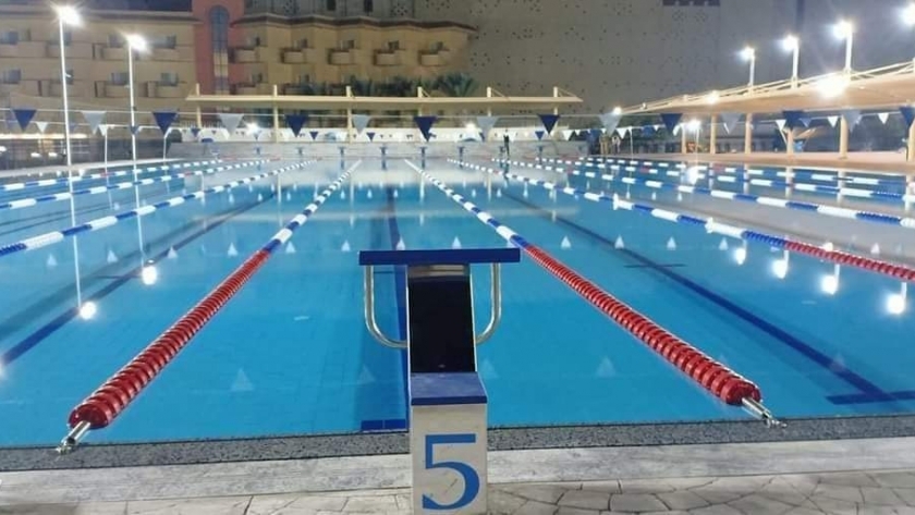 حمام سباحة أوليمبي بنادي الرياضات البحرية بالغردقة