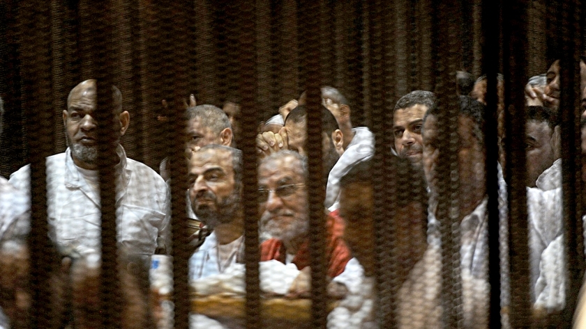 قيادات «الإخوان» الإرهابية خلال جلسة محاكمتهم فى «التخابر مع قطر»