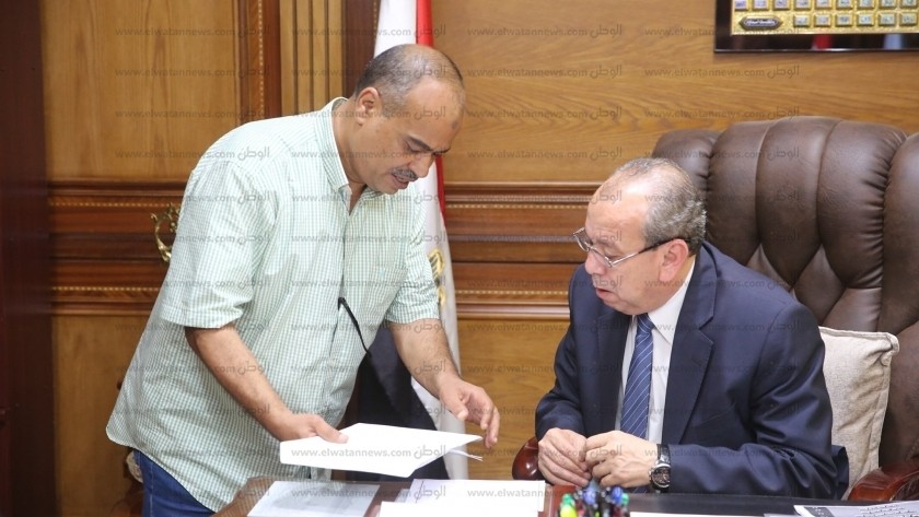 محافظ كفر الشيخ خلال للقاءه مع وكيل وزارة التضامن