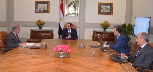 الرئيس عبد الفتاح السيسي يلتقى رئيس الوزراء ووزير النقل