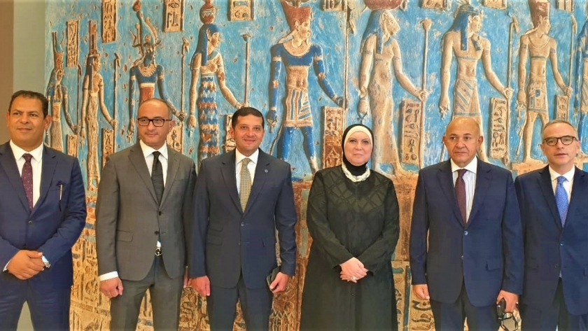وزيرة الهجرة تستعرض الاستعدادات النهائية للمشاركة المصرية باكسبو  2020 بدبى