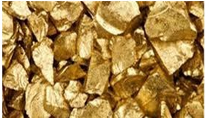 ضبط شخصين لقيامهما بالتنقيب عن خام الذهب وبحوزتهم 7 أطنان من أحجار الكوارتز