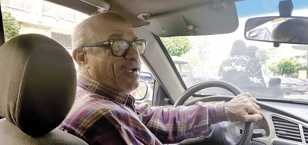 «رمضان شحاتة» سائق تاكسى تعرض للنصب من قبل أحد زبائنه