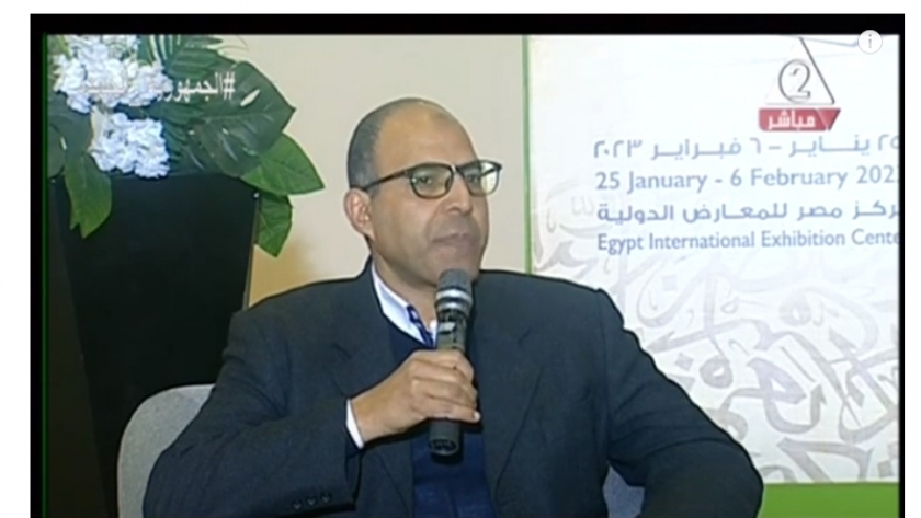 مروان حماد المنسق العام للبرنامج الثقافي بمعرض القاهرة الدولي للكتاب