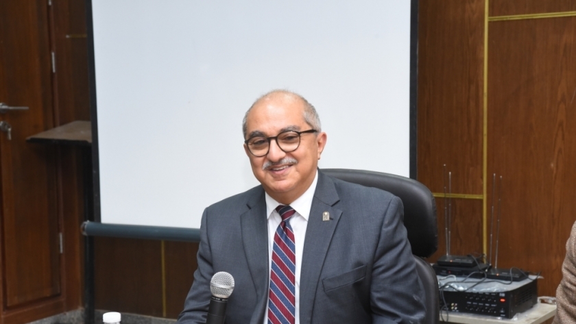 الدكتور طارق الجمال - رئيس جامعة أسيوط