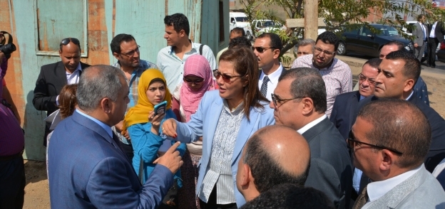 وزيرة التخطيط فى زيارة لمحافظة الفيوم