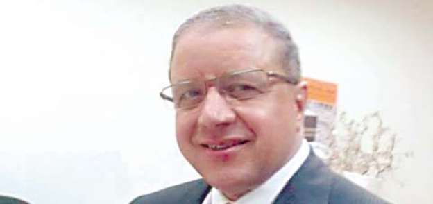 عبد المنعم مطر رئيس مصلحة الضرائب المصرية