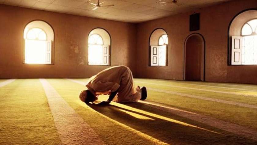 وقت صلاة التهجد في المساجد