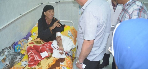 محافظ المنيا يتفقد مستشفي ابوقرقاص