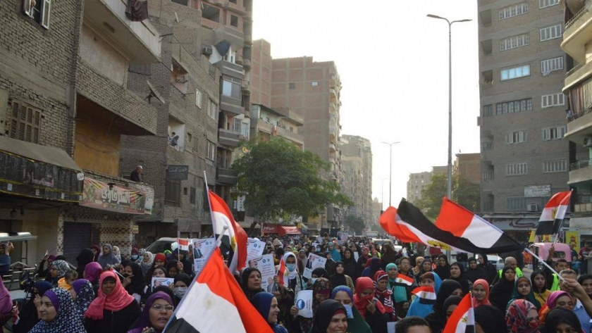 مسيرة لسيدات مصريات