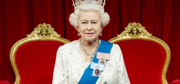 الملكة إليزابيث ملكة بريطانيا