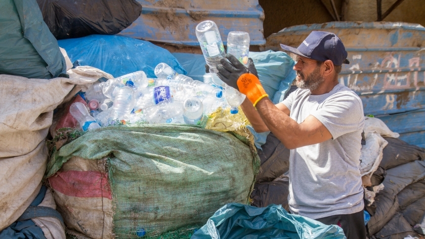 جمع القمامة بمحافظات مصر المختلفة